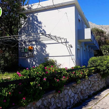 Point Twins Apartments Vrontádos Екстериор снимка