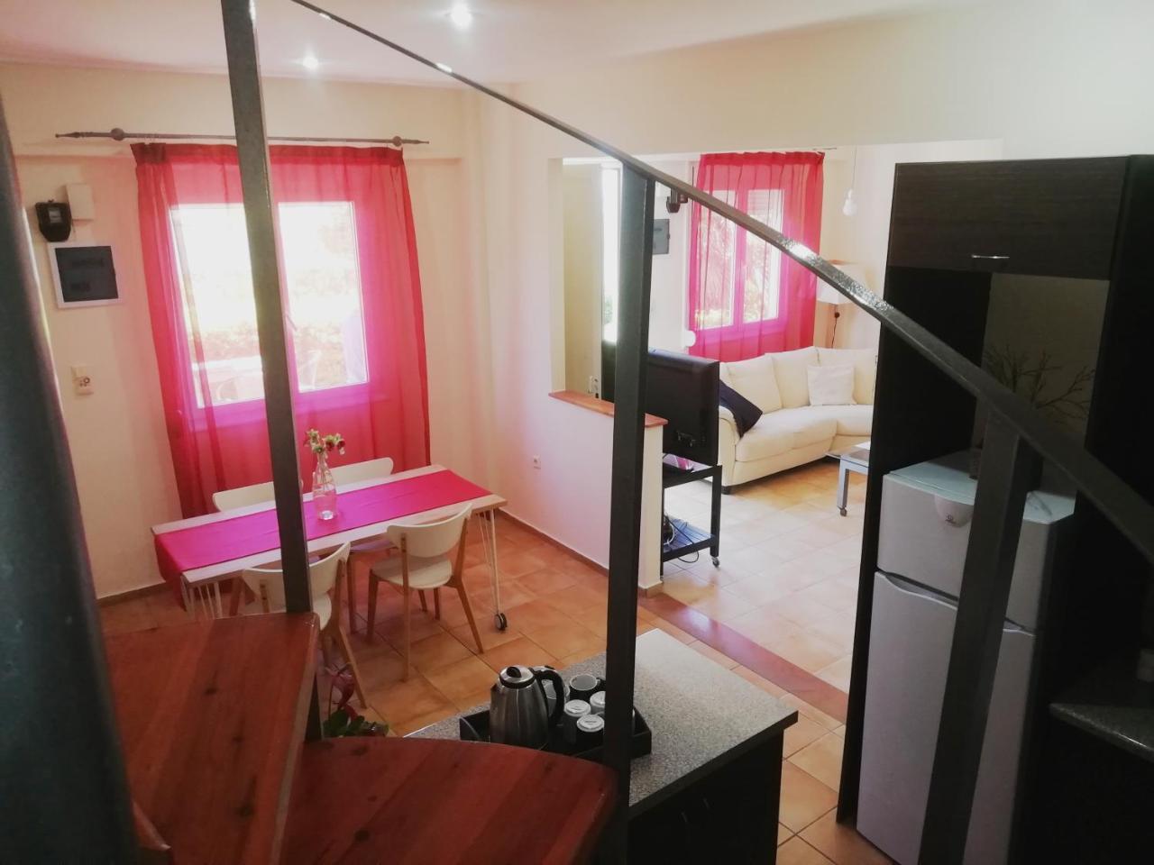 Point Twins Apartments Vrontádos Екстериор снимка
