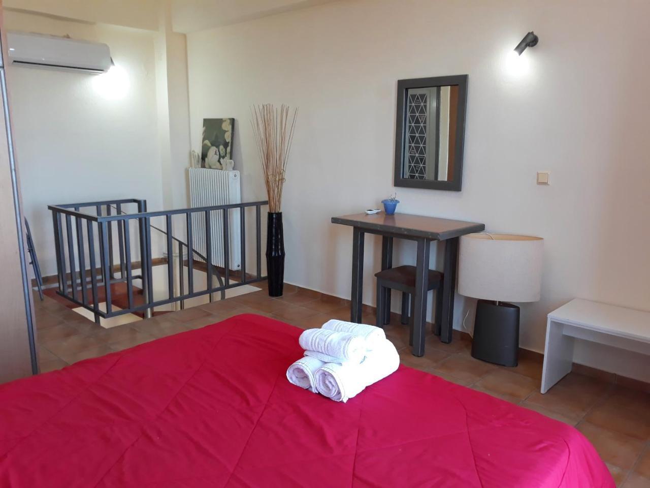 Point Twins Apartments Vrontádos Екстериор снимка