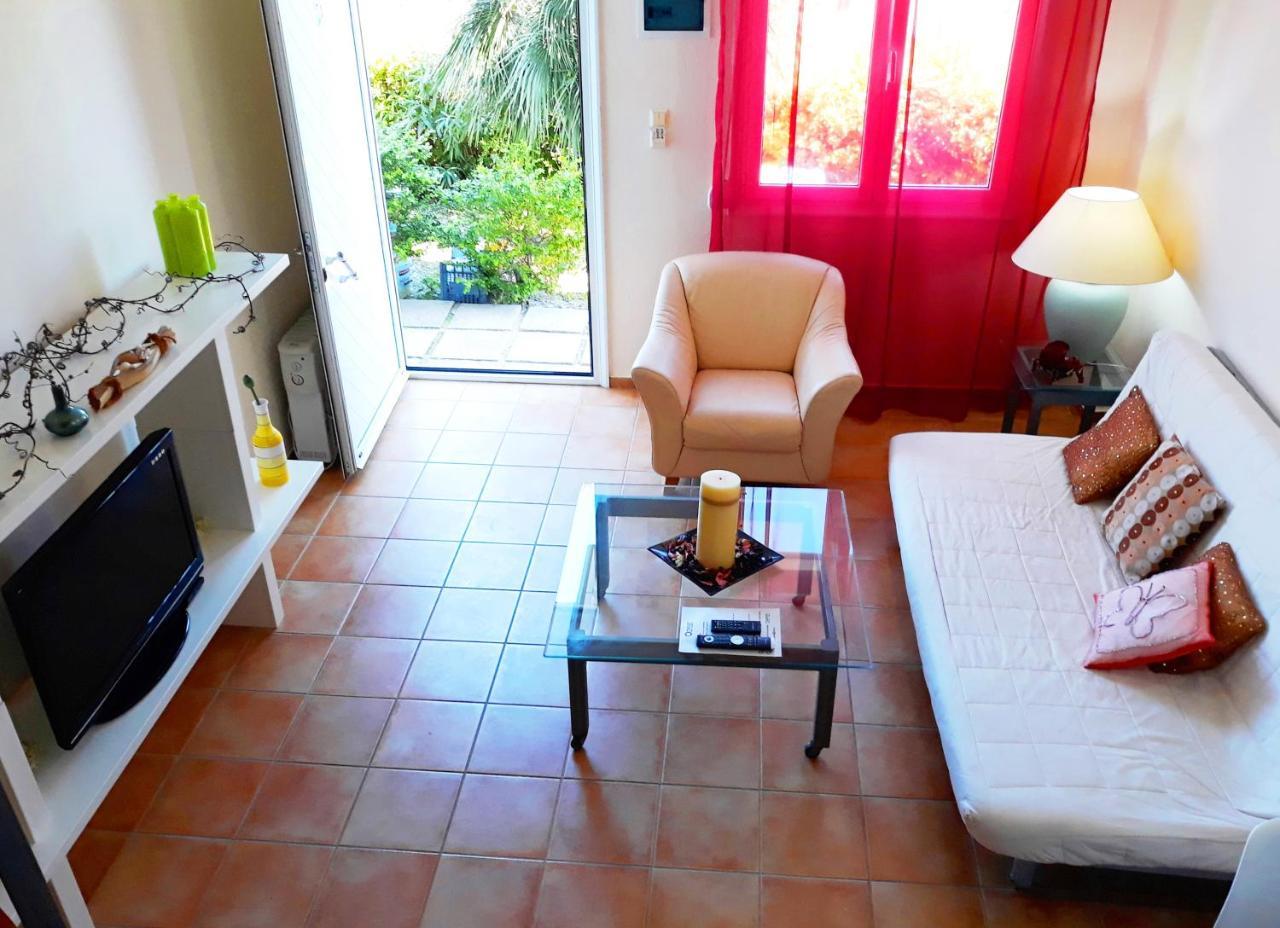 Point Twins Apartments Vrontádos Екстериор снимка