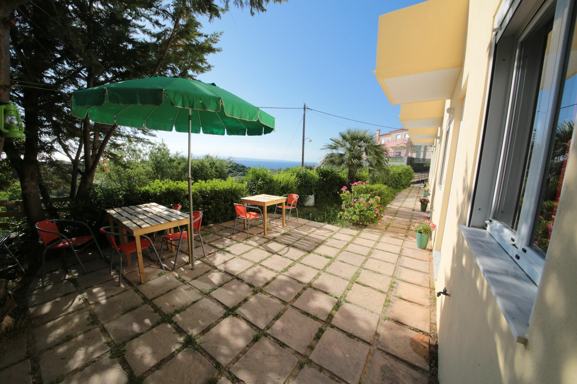 Point Twins Apartments Vrontádos Екстериор снимка